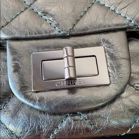 Chanel - Picture 5 of 10